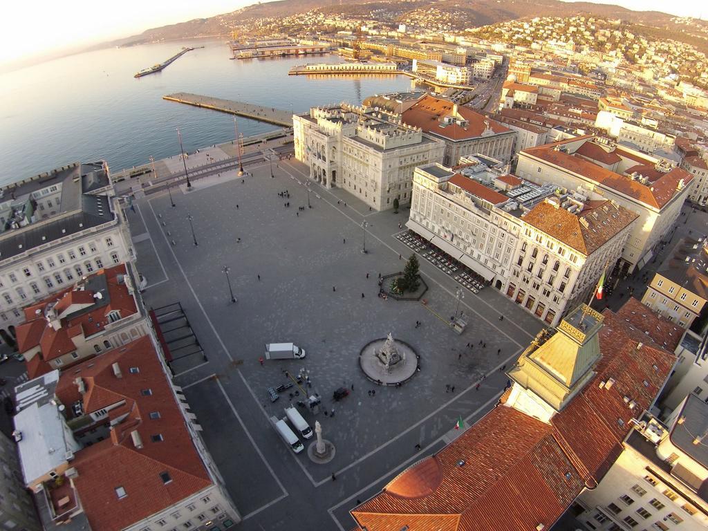 B&B Piazza Goldoni Trieszt Kültér fotó
